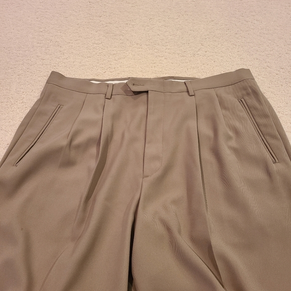 Claiborne Men's Pleated & Cuffed Pants Size 36x32 - Picture 3 of 15